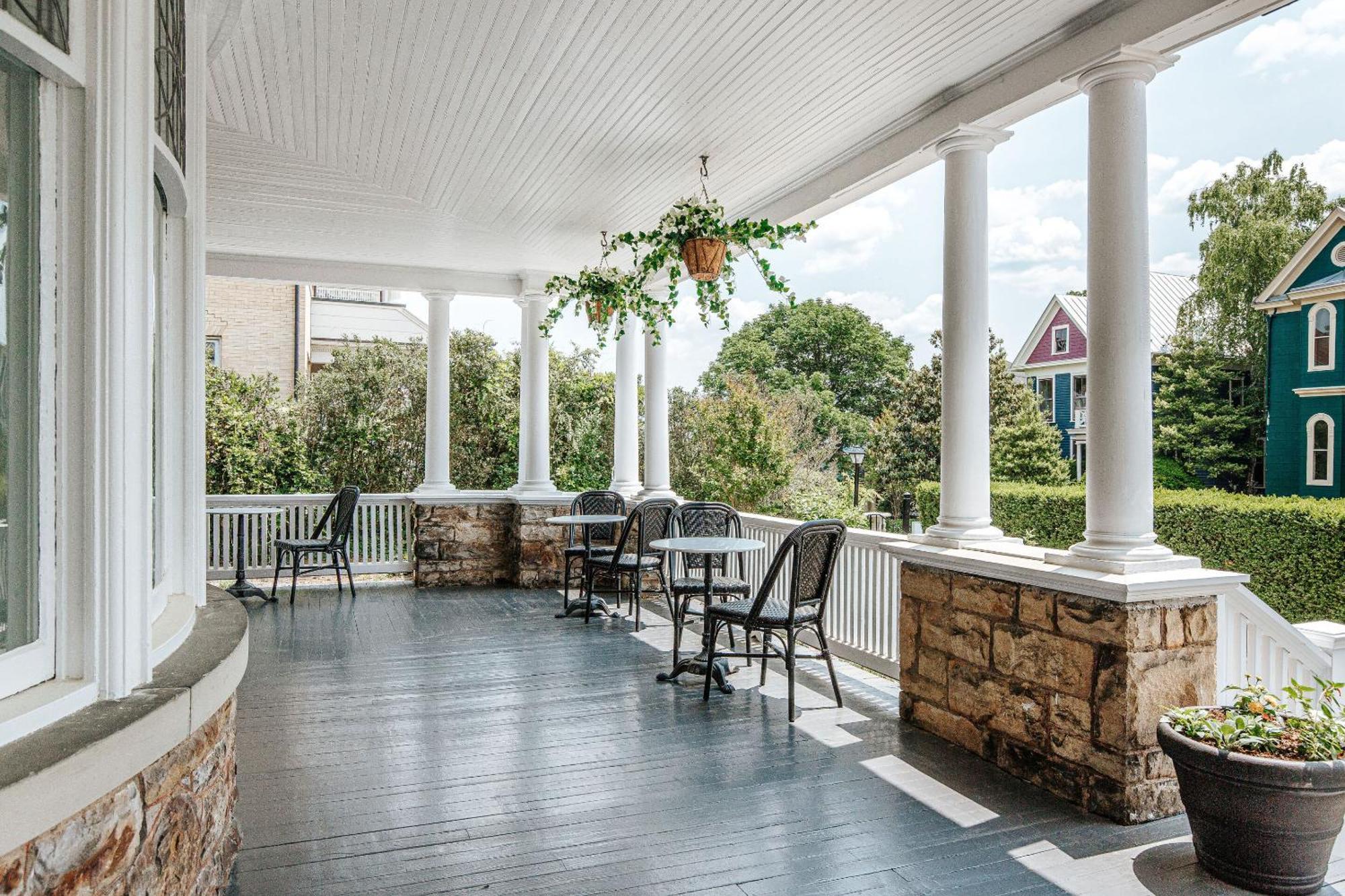 The Historic Berkeley Place Staunton Rom bilde
